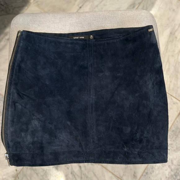OBEY real suede skirt with functional zippers - Picture 1 of 4